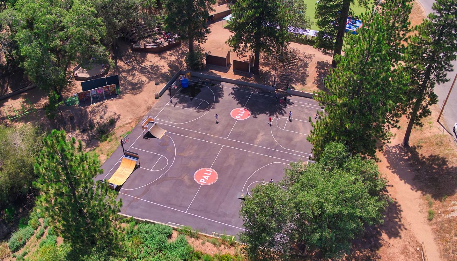 An aerial view of a basketball court.