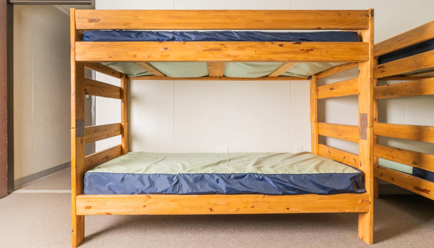 Villa cabin bunk bed.